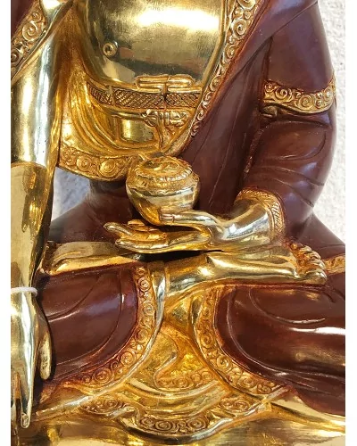 Statue bouddha népalais, rouge et doré à l'or fin 