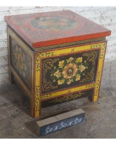 Bout de canapé tibétain 50x50x50